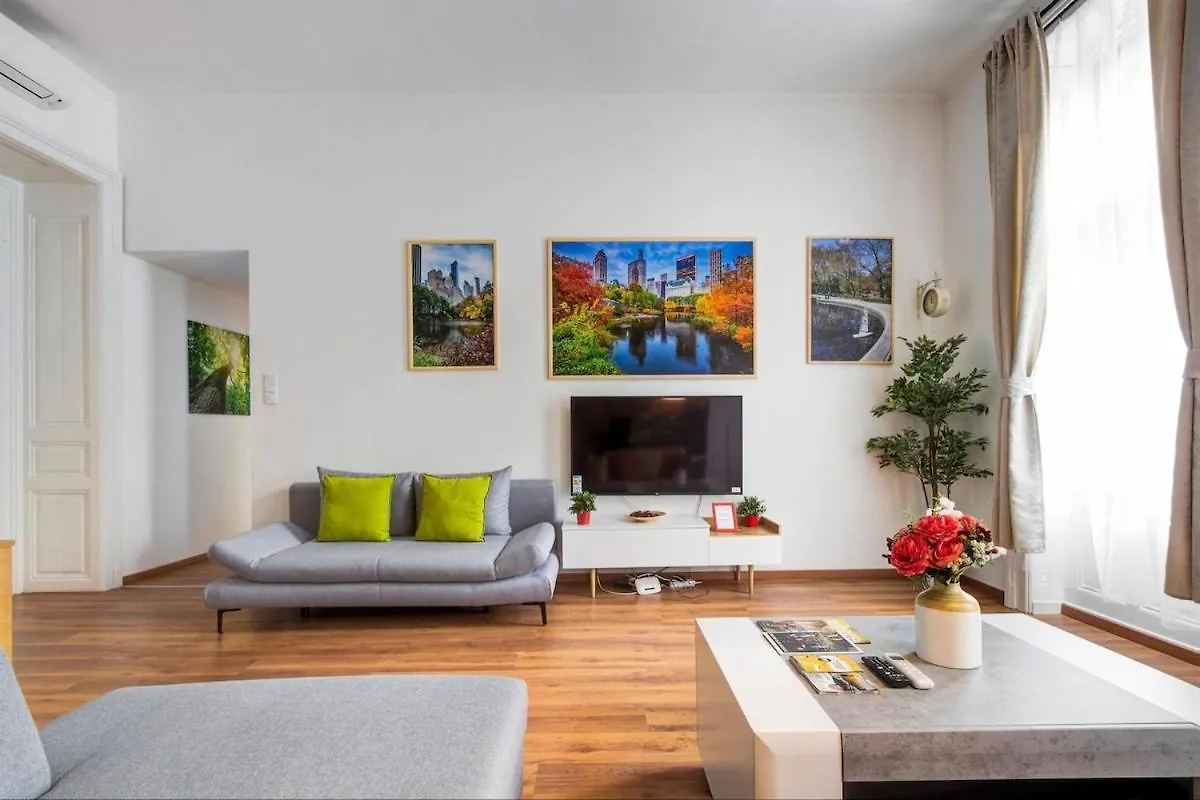 Apartment The Spacious Dream Appartment Budapest Hungary
